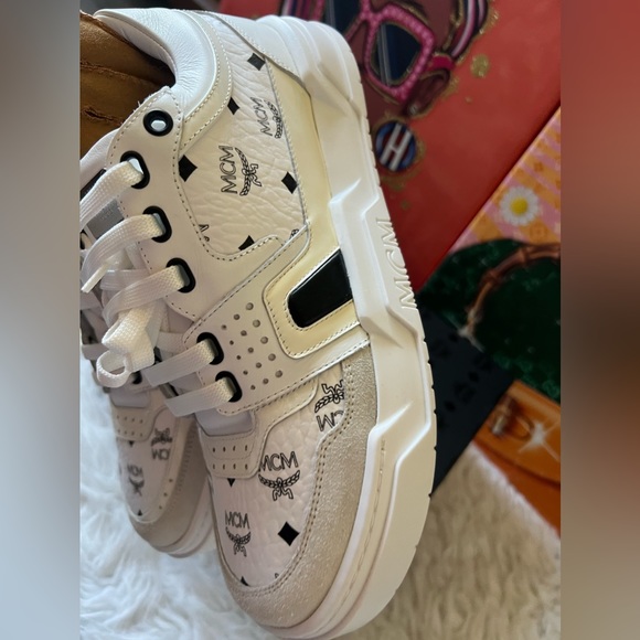 MCM White Skyward Visetos Shoe withbox - Picture 14 of 15